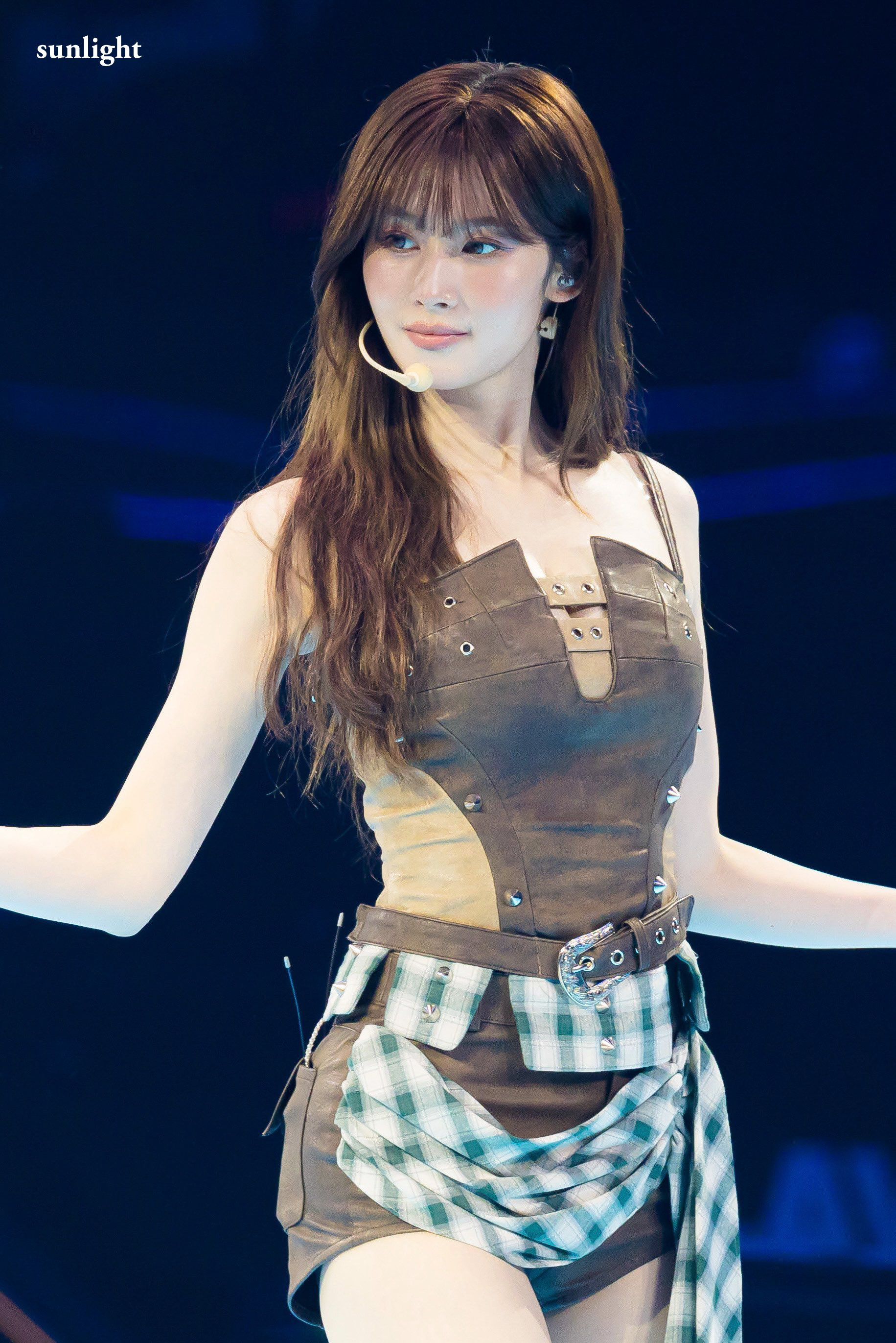 사나 (TWICE) 최근 활동샷