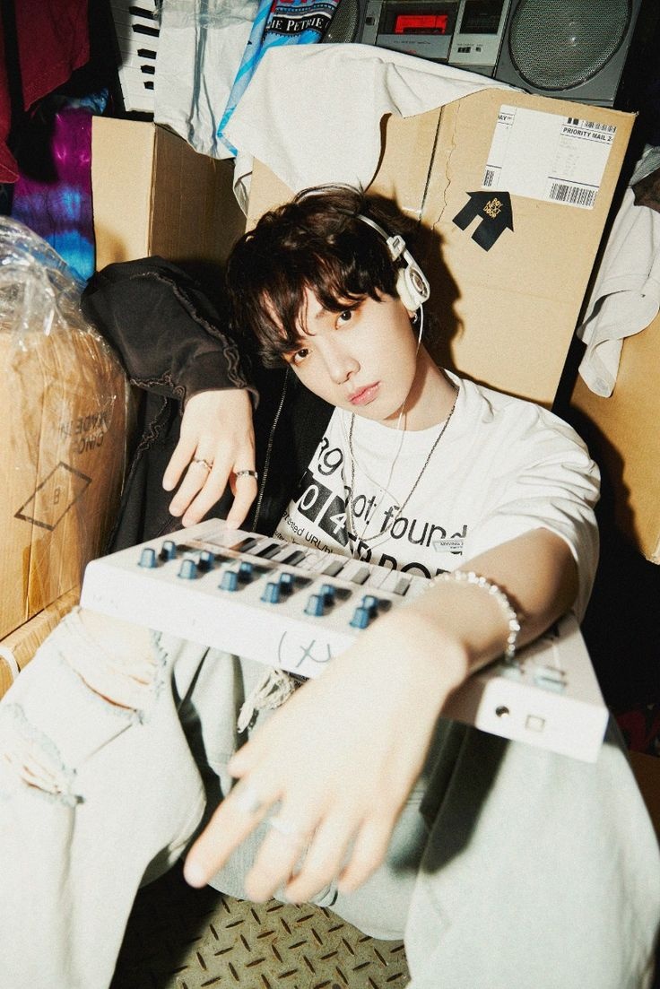 명재현 (BOYNEXTDOOR)의 비하인드 컷