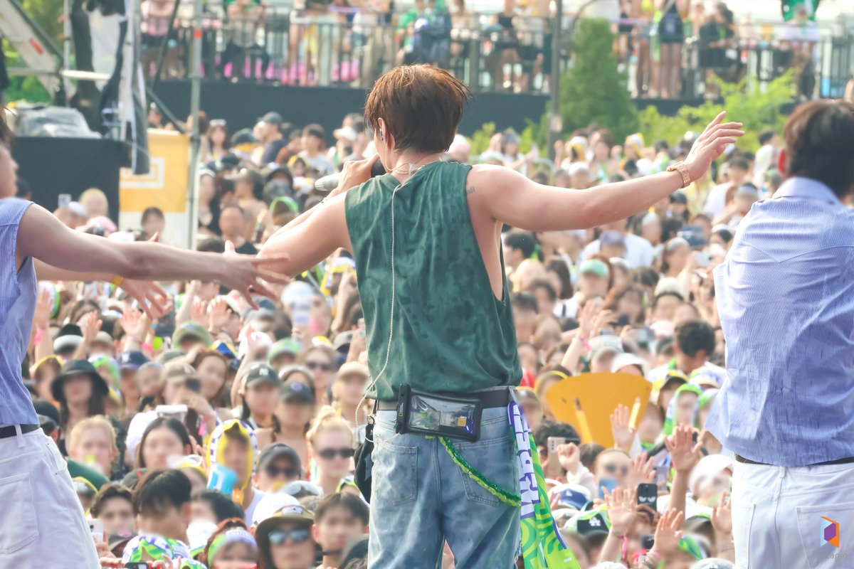 Behind-the-scenes cut of BTOB