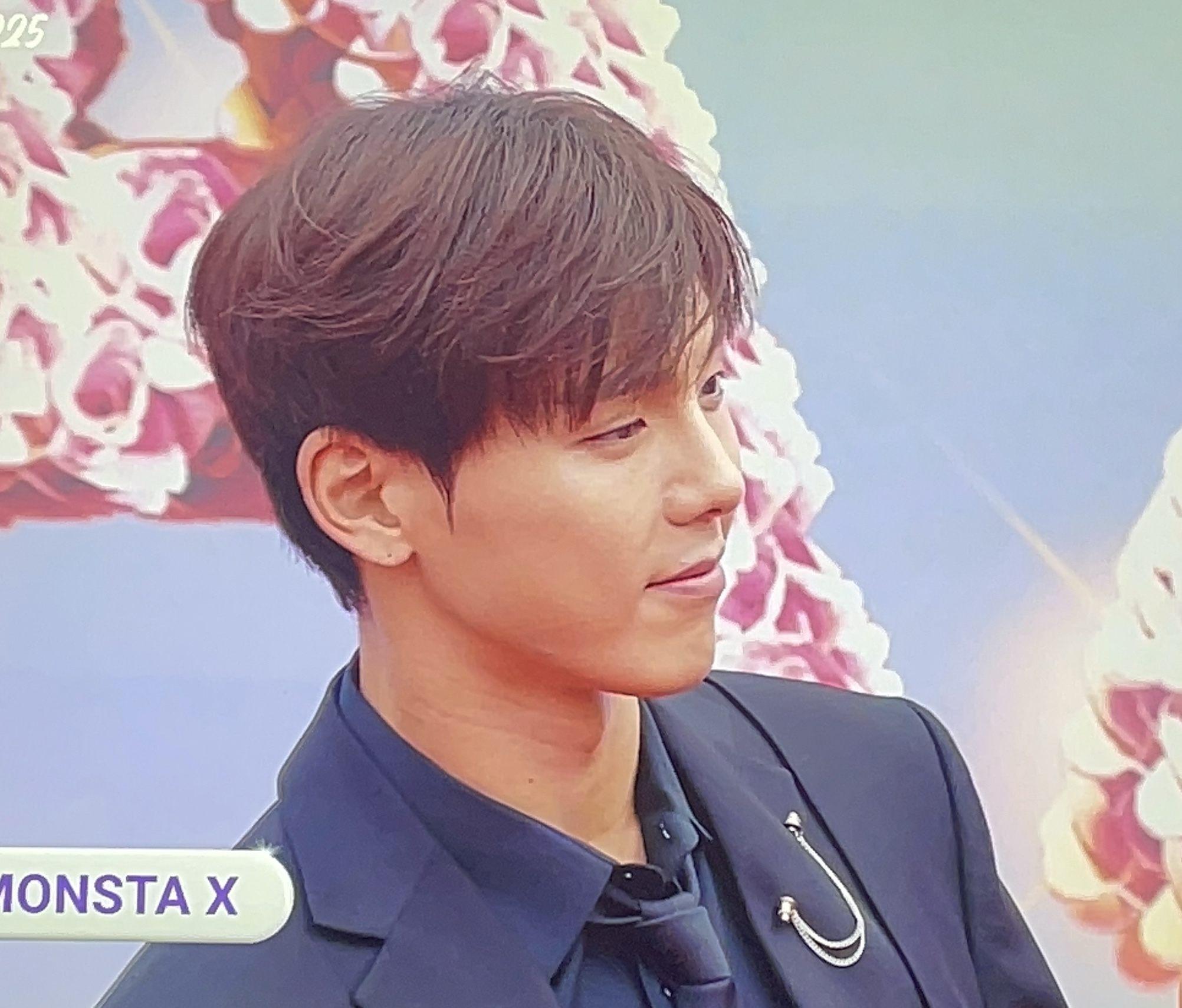 Recent activity shot of Shownu (MONSTA X)