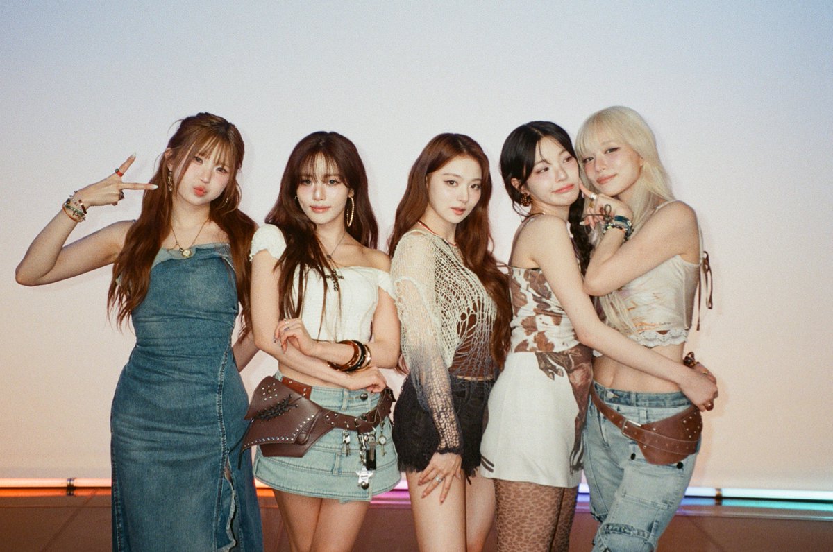 Behind-the-scenes cut of fromis (9)