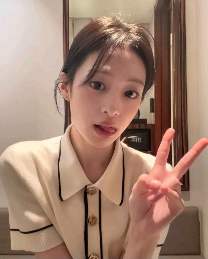 아현 (BABYMONSTER) 최근 활동샷