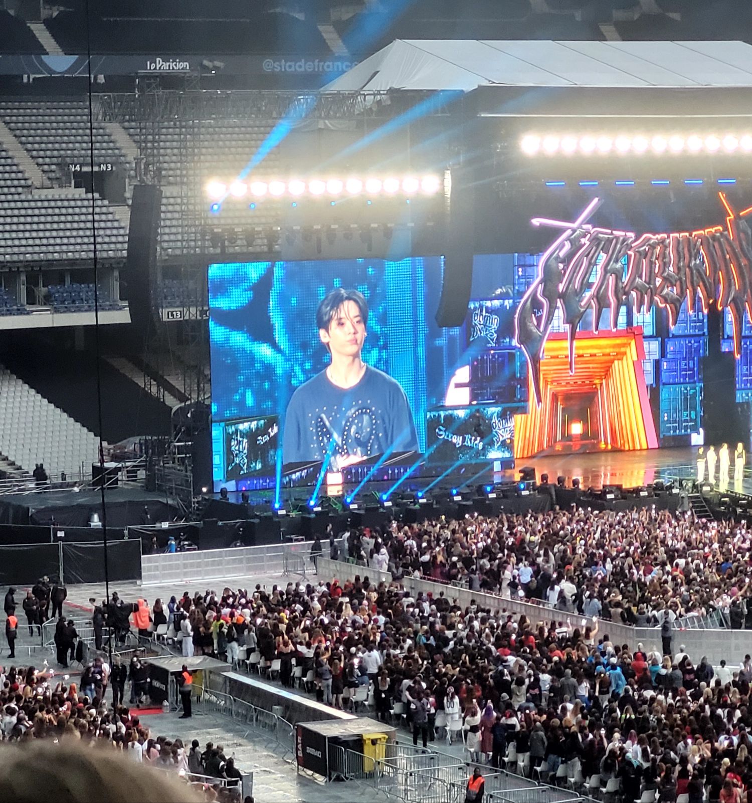 Behind-the-scenes cut of Lee Know (Stray Kids)