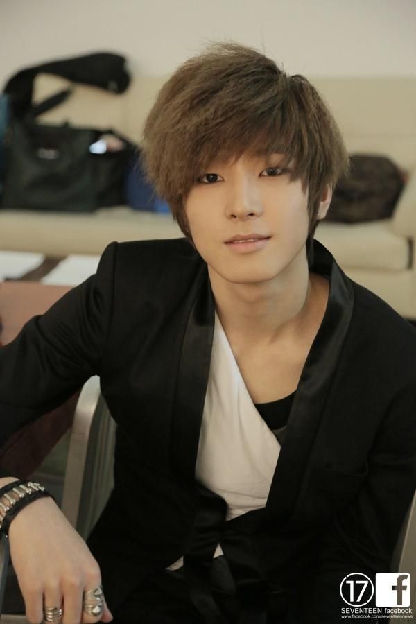 원우 (세븐틴) 최근 활동샷