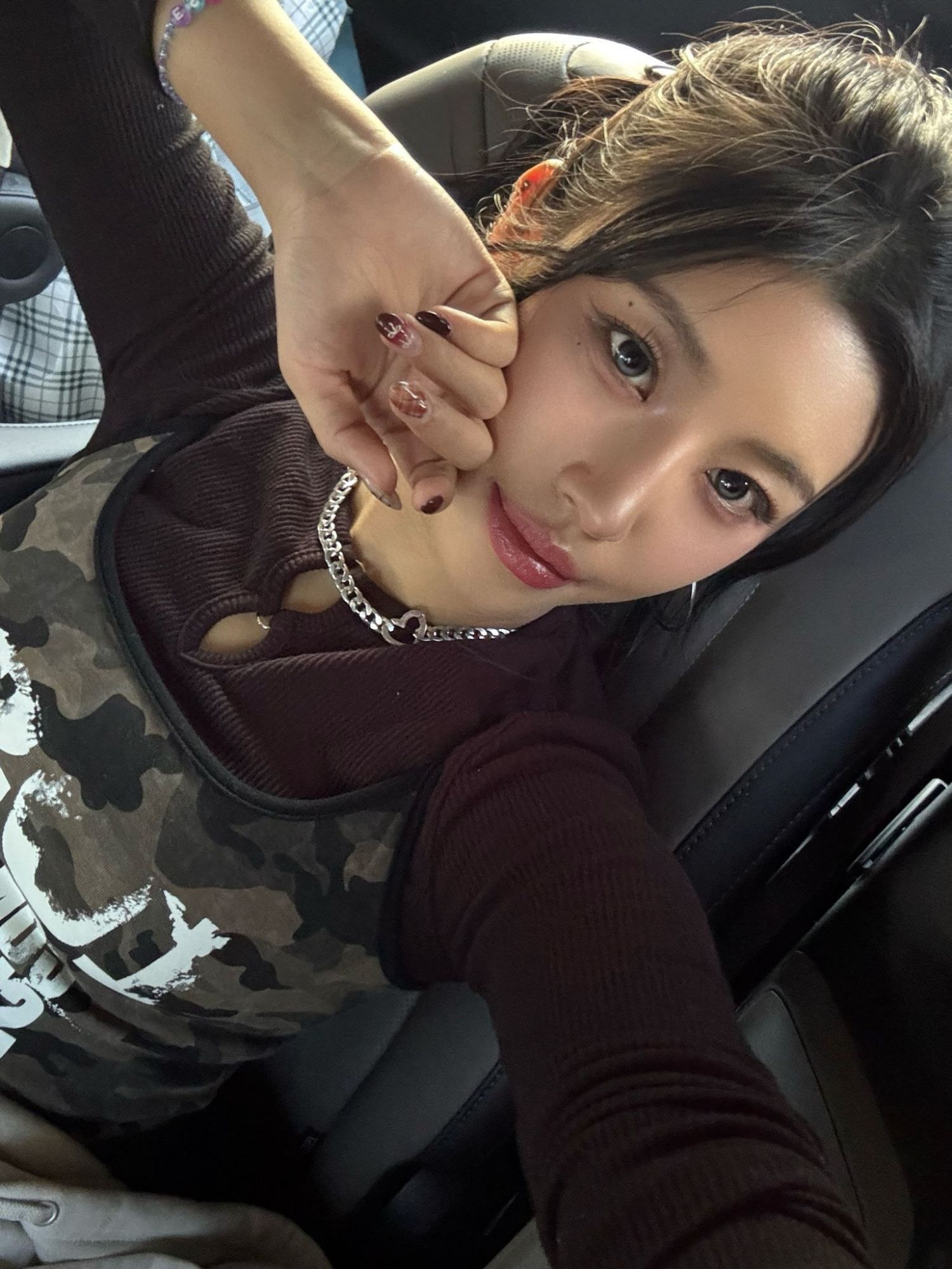 Latest photo of E.Sha (X:IN)