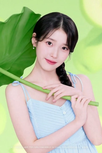 아이유의 비하인드 컷