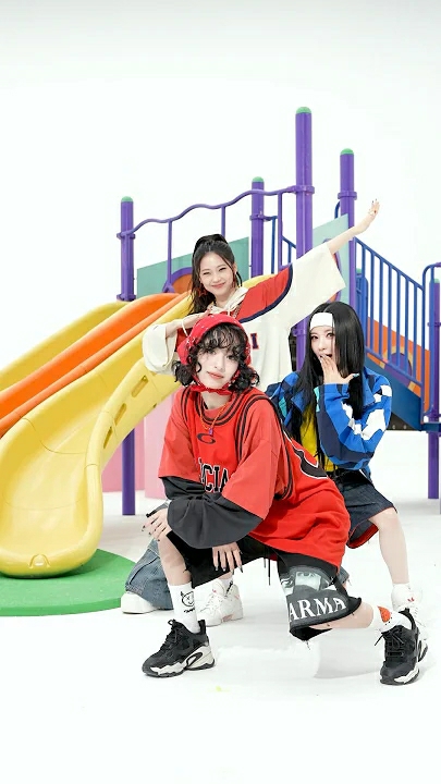 Foto aktivitas terbaru Ruka (BABYMONSTER)