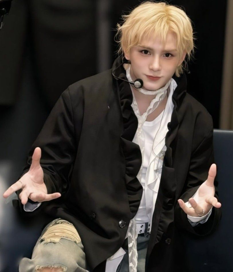 Behind-the-scenes cut of Zayyan (XODIAC)