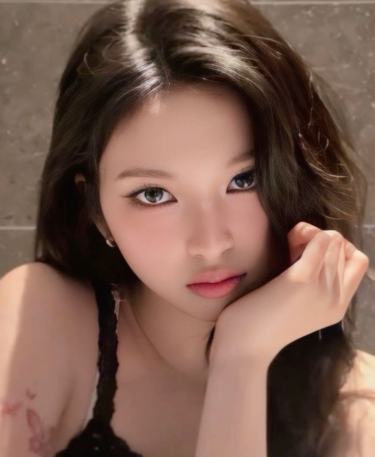 Behind-the-scenes cut of Chiquita (BABYMONSTER)