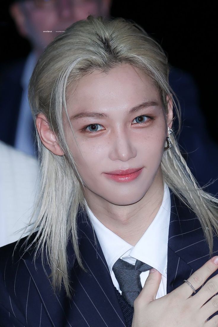 Latest photo of Felix (Stray Kids)