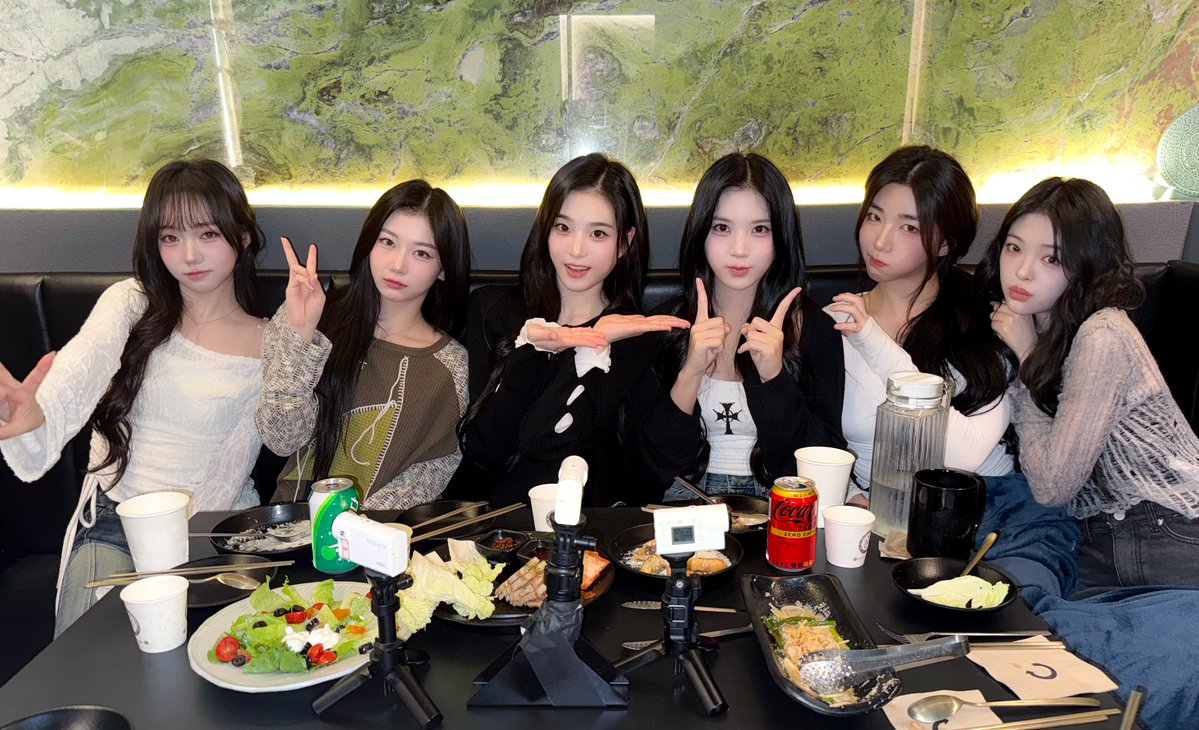 Latest photo of tripleS