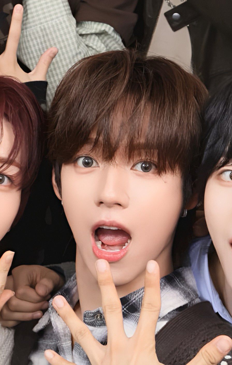 Latest photo of JL (AHOF)