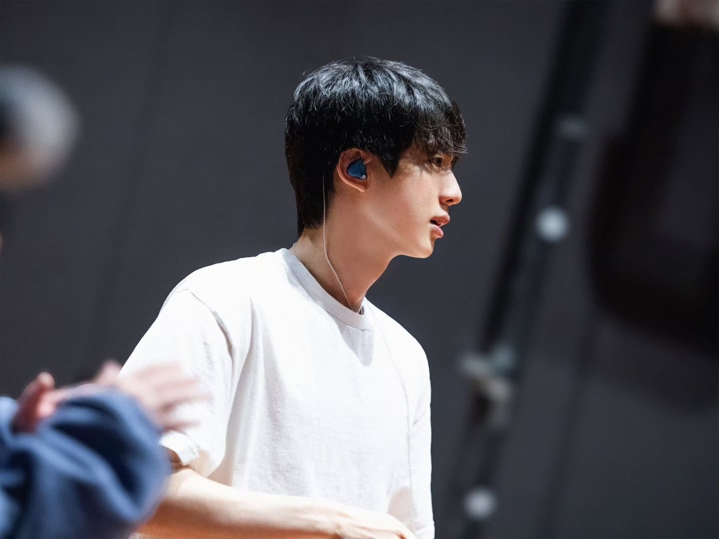 Behind-the-scenes cut of BTS