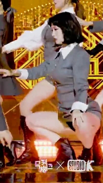 The most beloved wallpaper among Momo (TWICE)'s fans