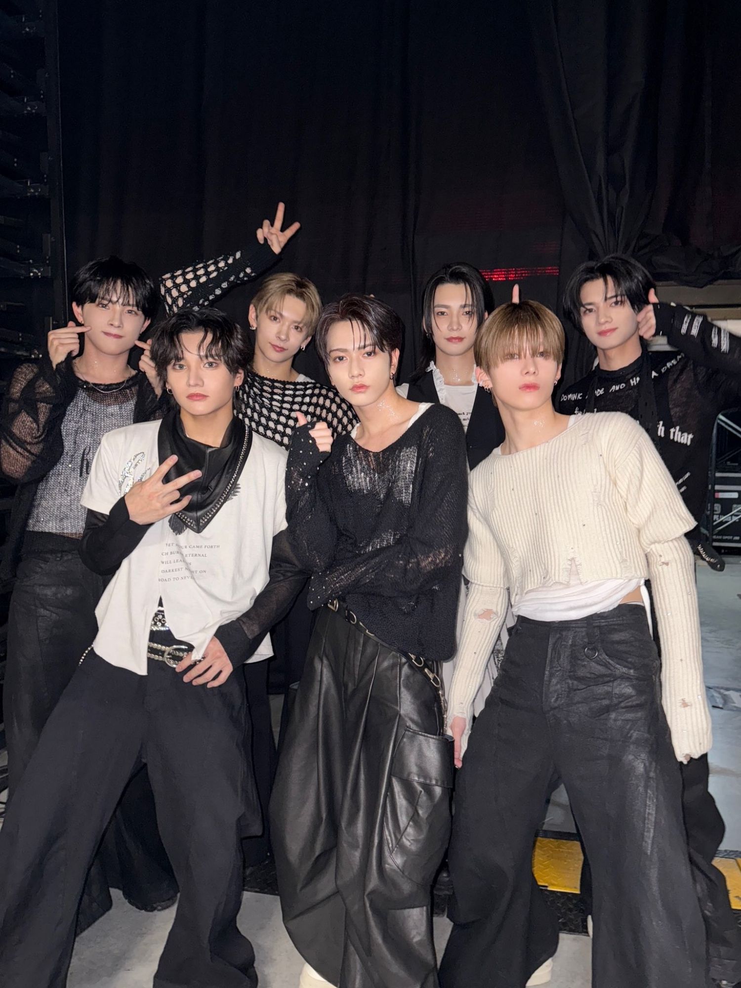 Behind-the-scenes cut of aoen