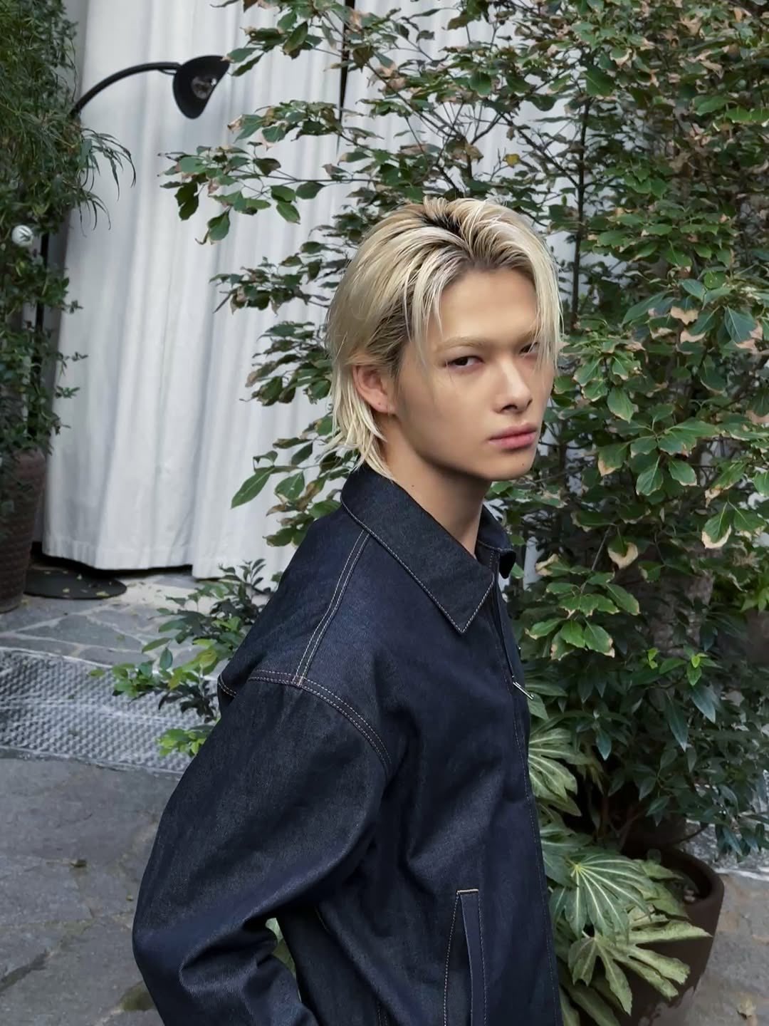 Foto terbaru NI-KI (ENHYPEN)