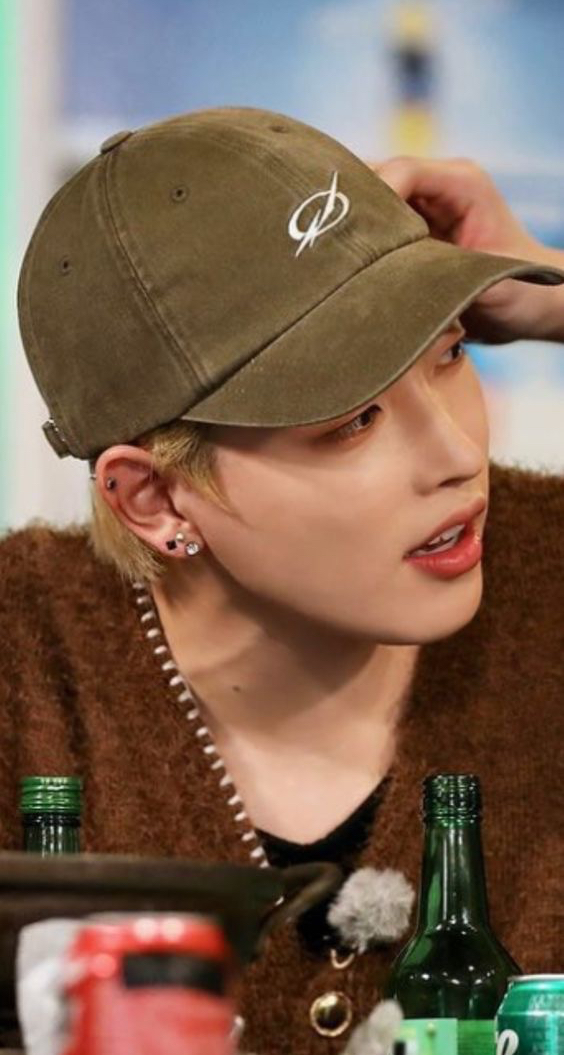 Recent activity shot of Hongjoong (ATEEZ)