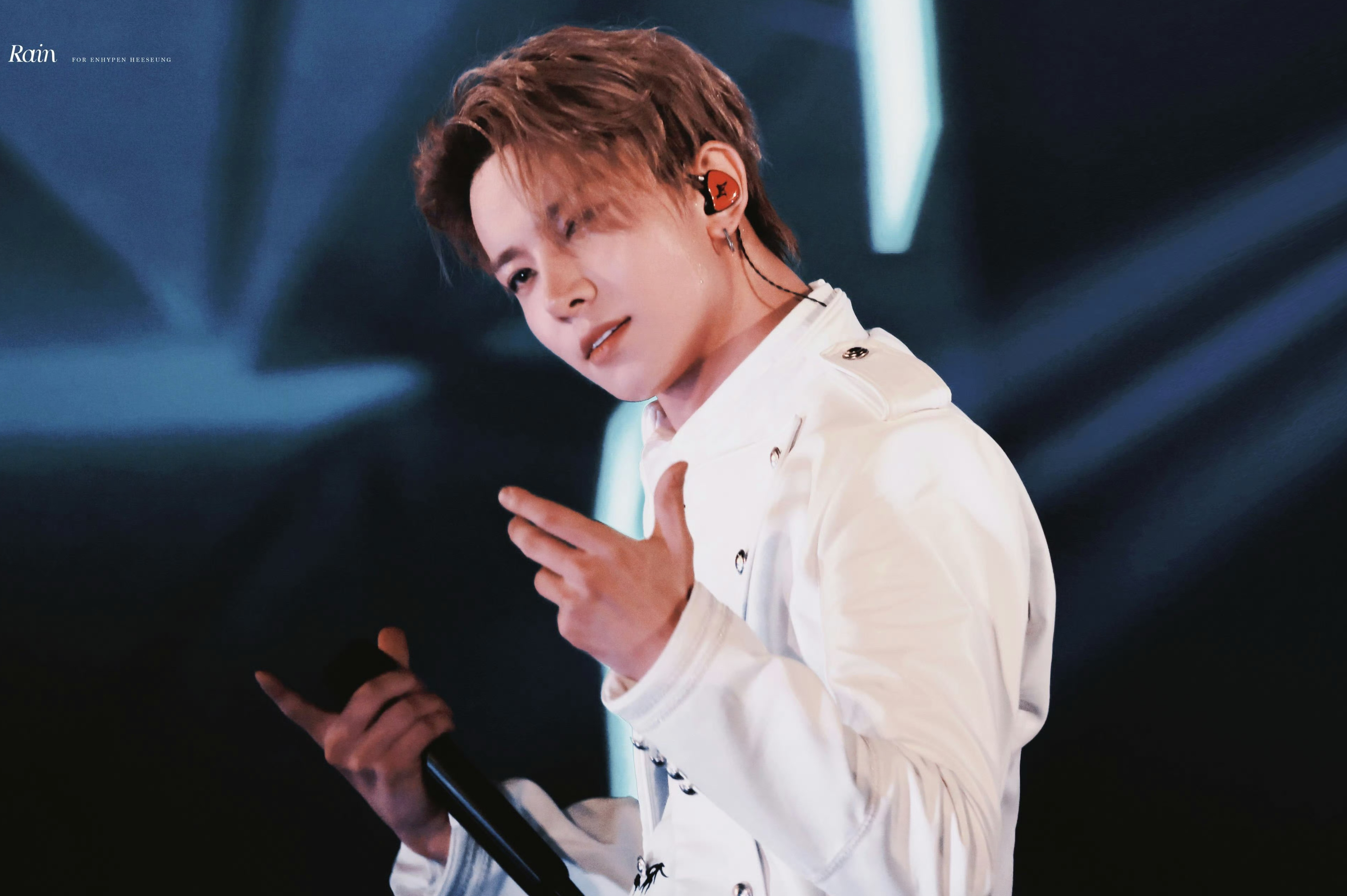 Recent activity shot of Heeseung (ENHYPEN)