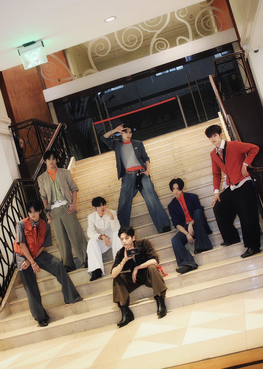 A moment captured by HORI7ON's fan