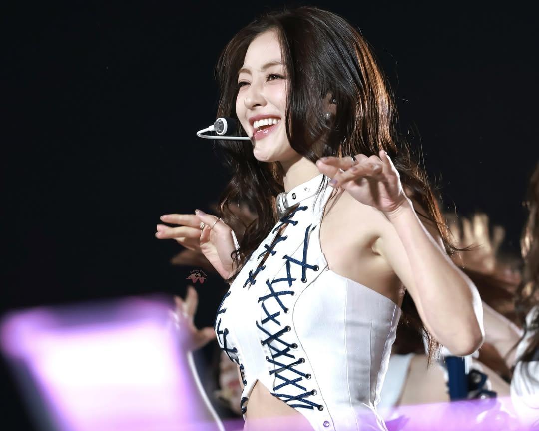 지효 (TWICE) 최근 활동샷