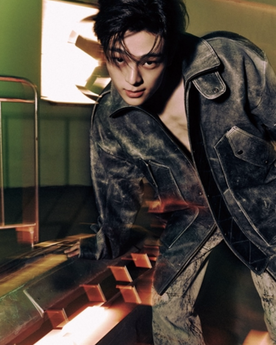 Behind-the-scenes cut of Kim Junmin (WHIB)