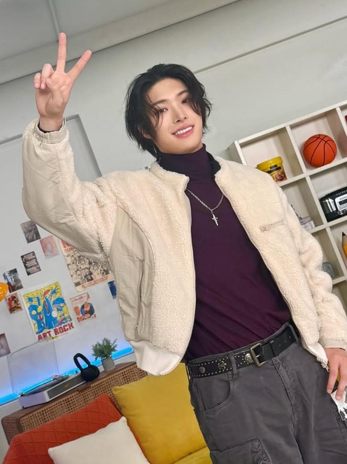 Behind-the-scenes cut of Mingi (ATEEZ)