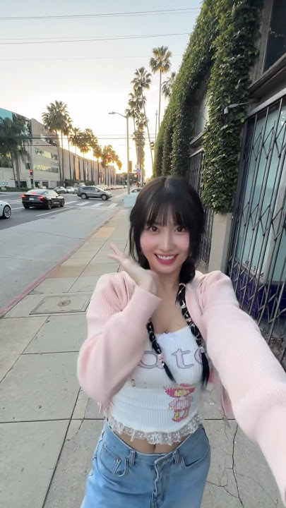 모모 (TWICE)의 비하인드 컷