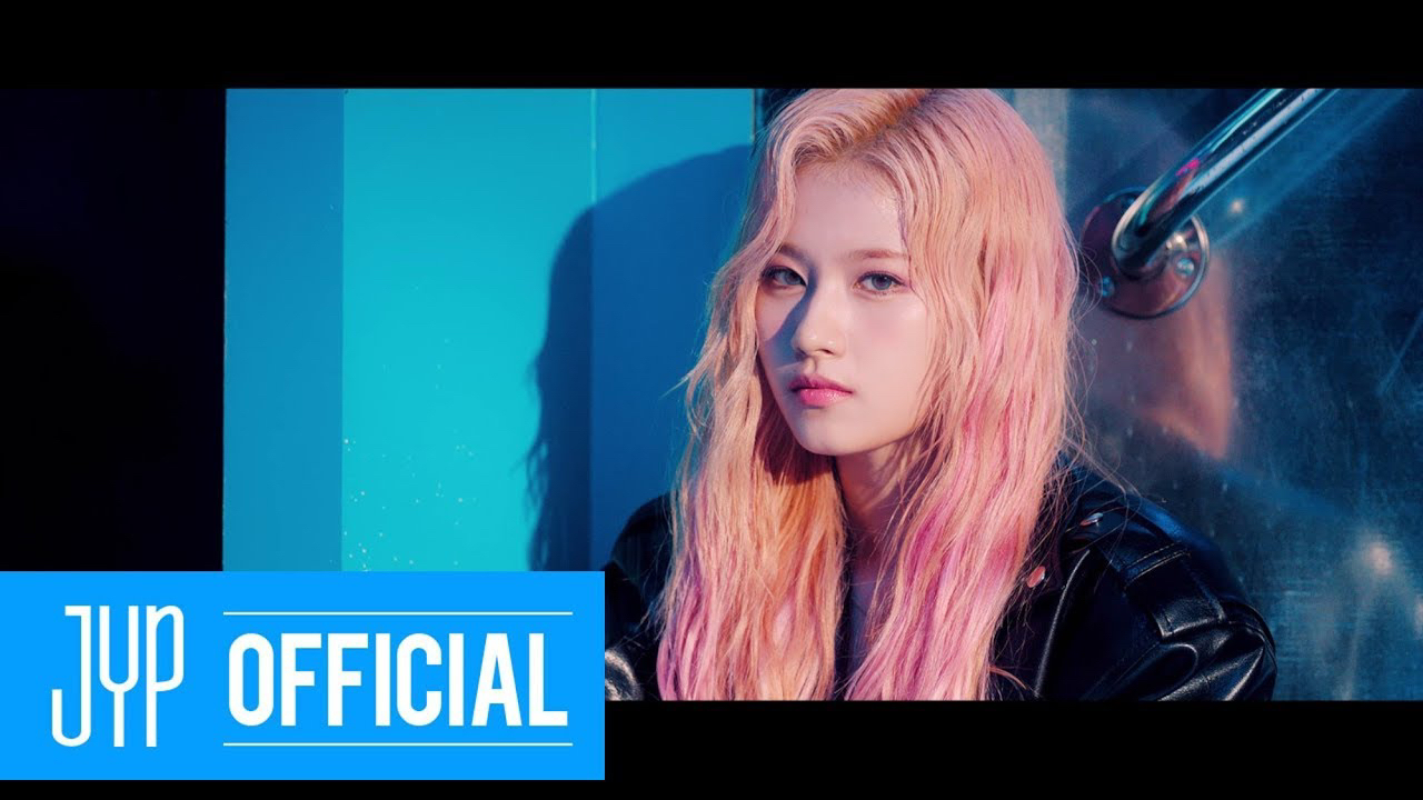 Latest photo of Sana (TWICE)