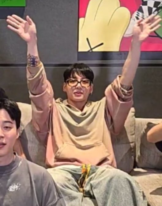 A moment captured by Jungkook (BTS)'s fan