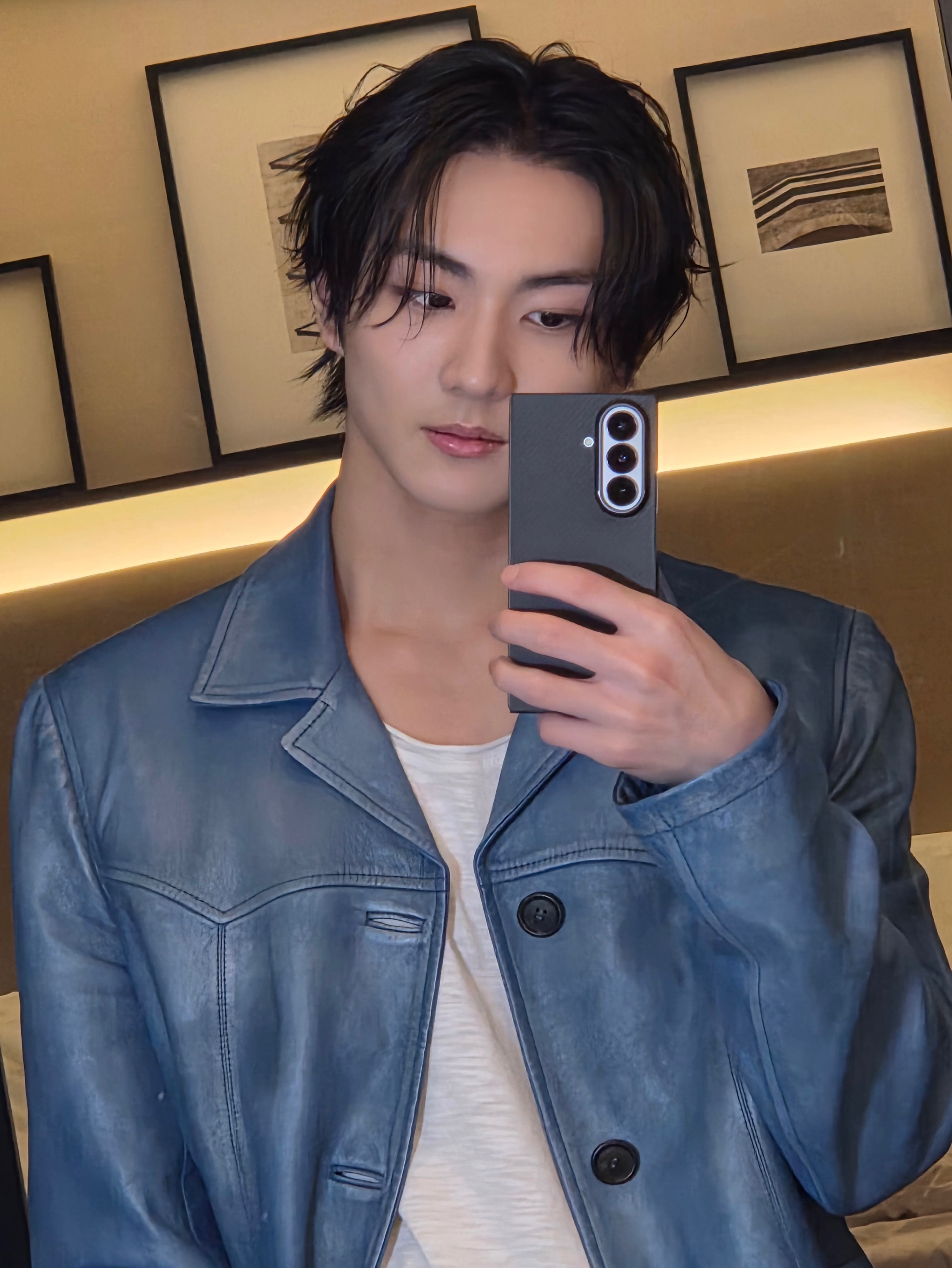 Latest photo of Jungwon (ENHYPEN)