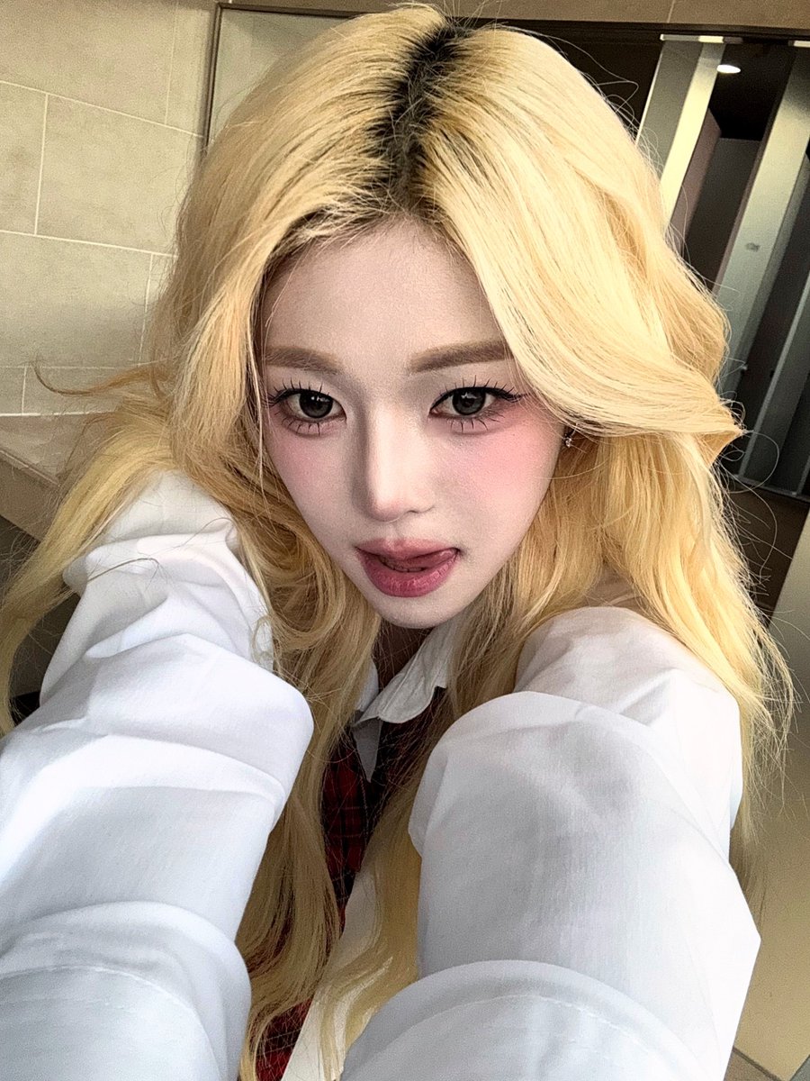 Recent activity shot of tripleS