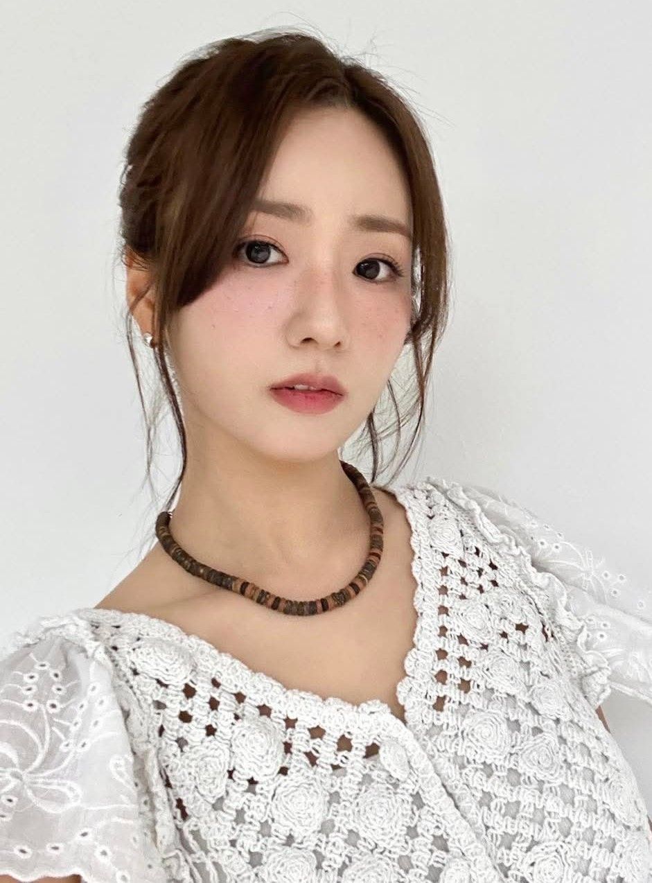Behind-the-scenes cut of Yoon Bomi (Apink)