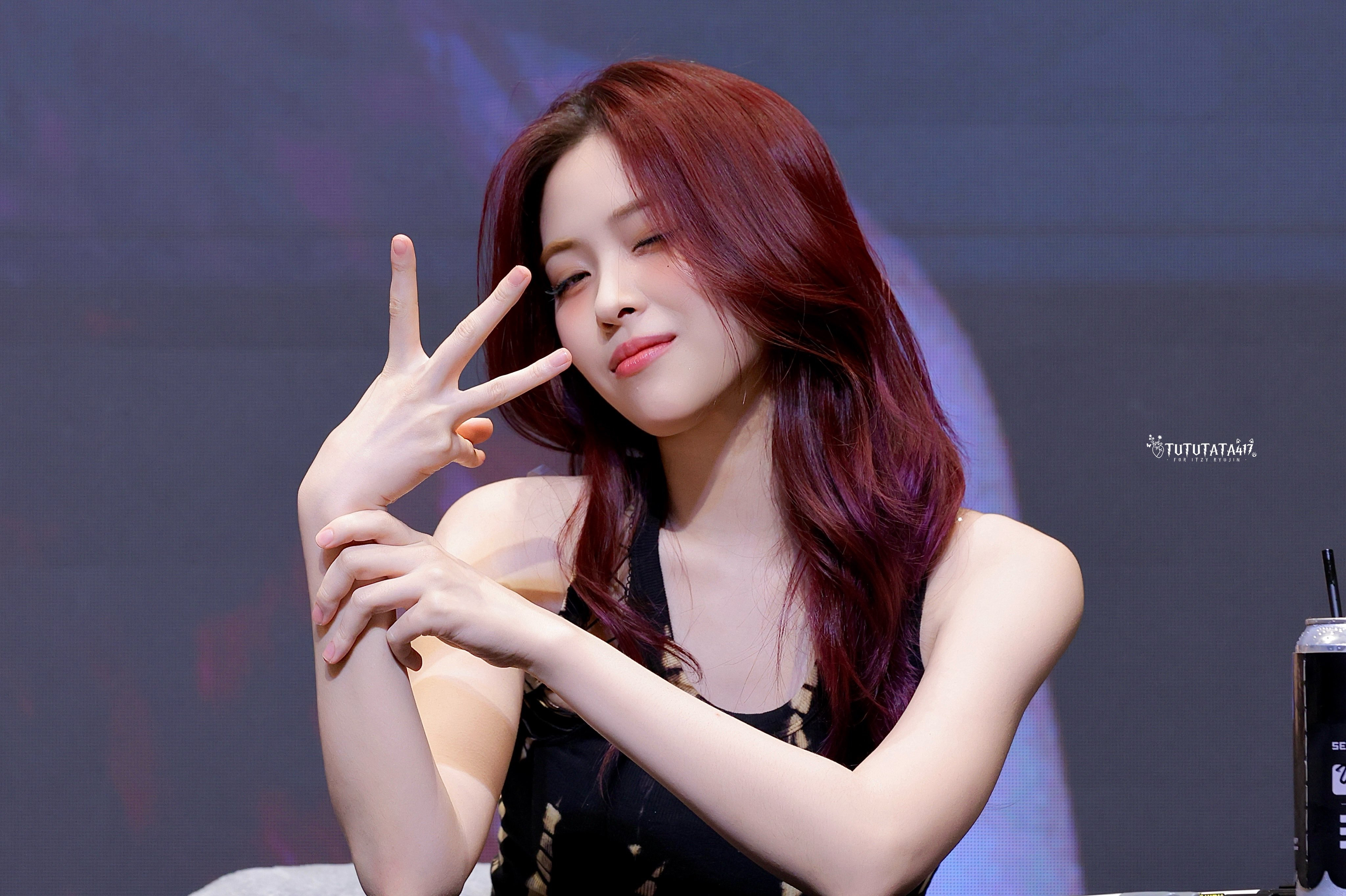A moment captured by Ryujin (ITZY)'s fan