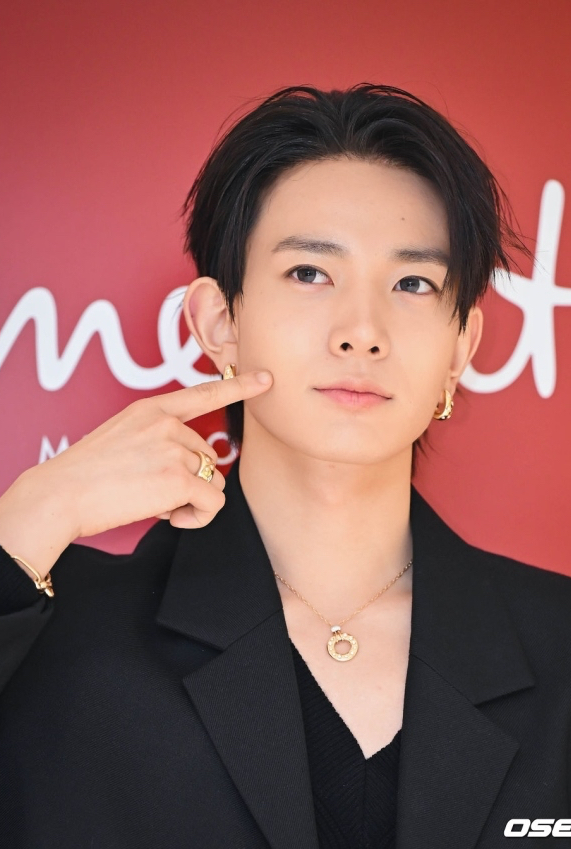 Momen yang diabadikan oleh penggemar Heeseung (ENHYPEN)