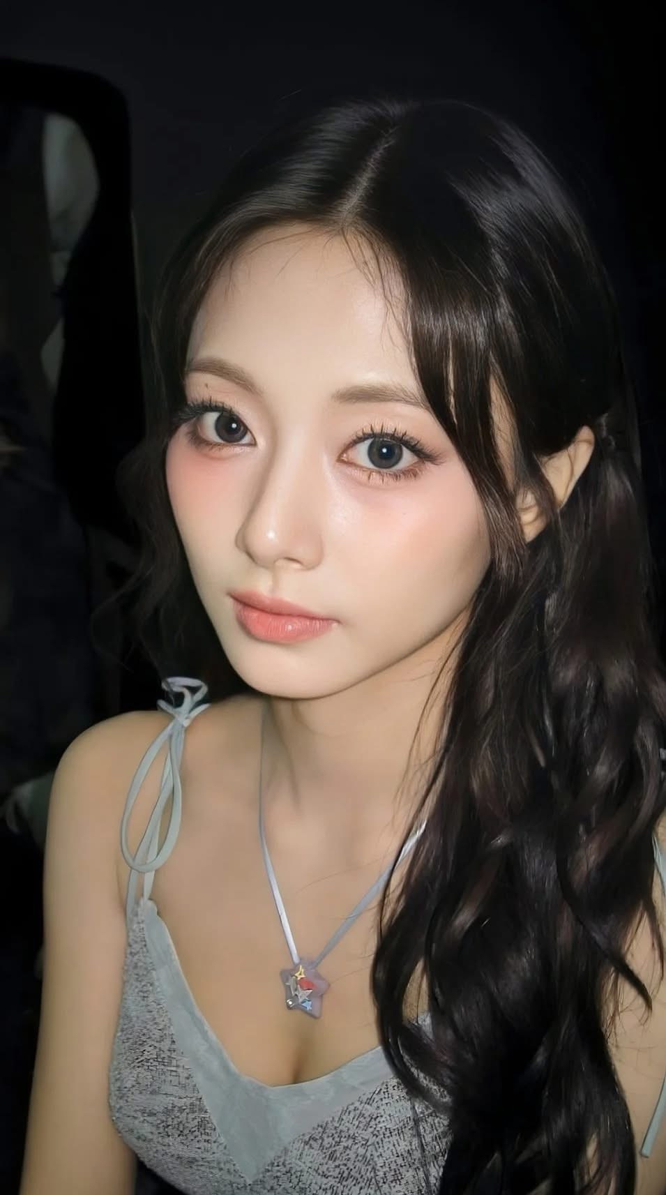 Today's most popular wallpaper in the Tzuyu (TWICE) community