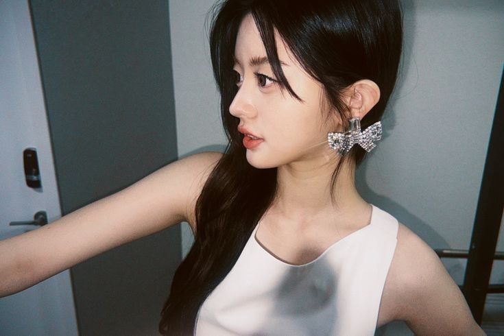 Recent activity shot of Minju (ILLIT)