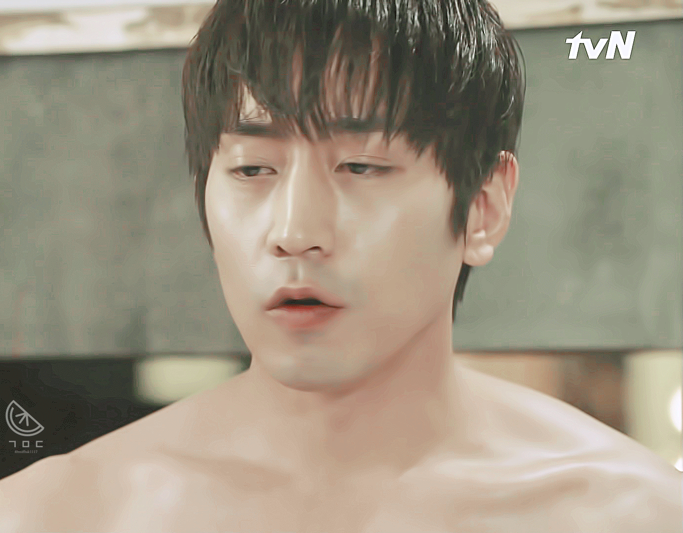 A moment captured by SHINHWA's fan