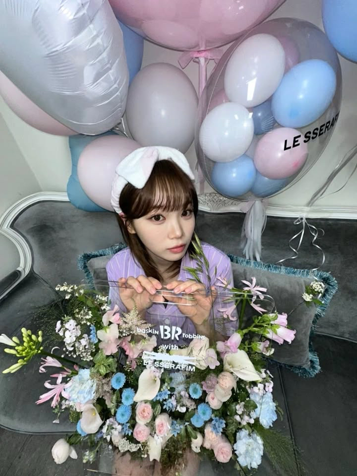 Momen yang diabadikan oleh penggemar Kim Chaewon (LE SSERAFIM)