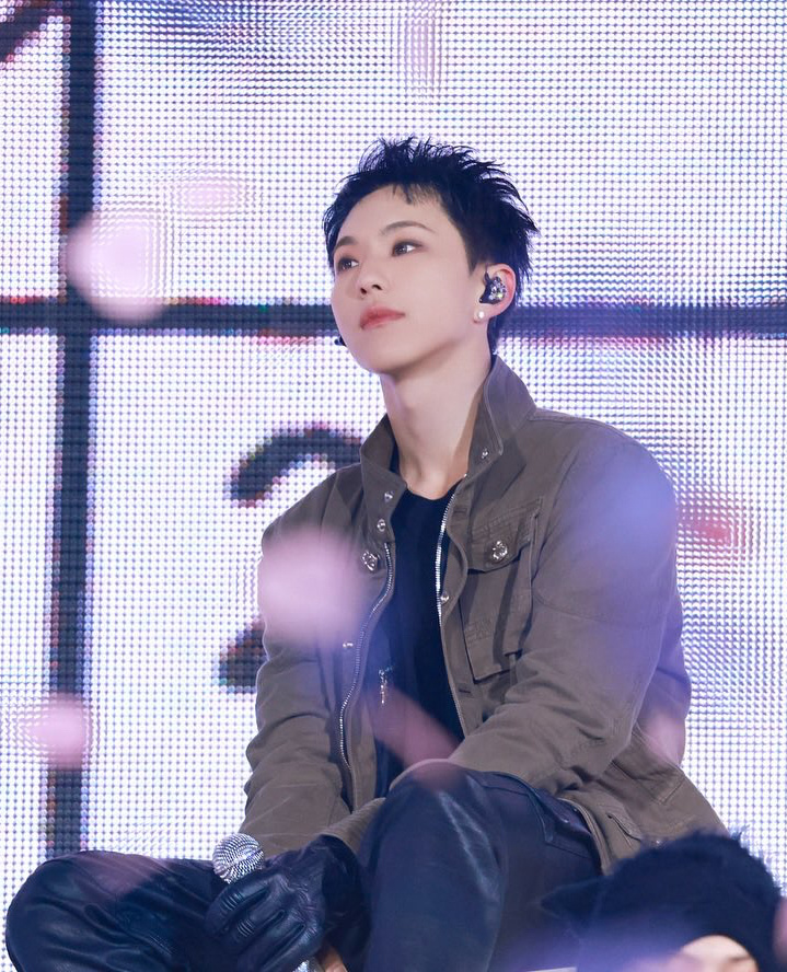Recent activity shot of Hoshi (SEVENTEEN)