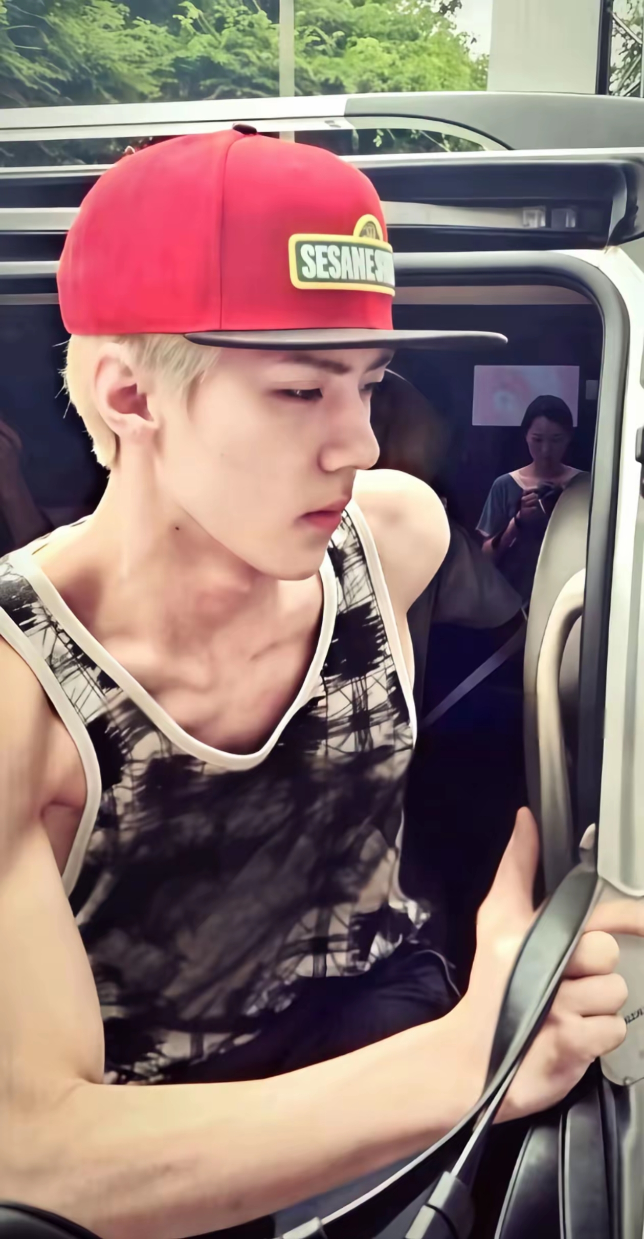Fandom-recommended wallpaper image of Sehun (EXO)