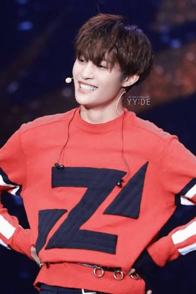 Latest photo of YANGYANG (WayV)