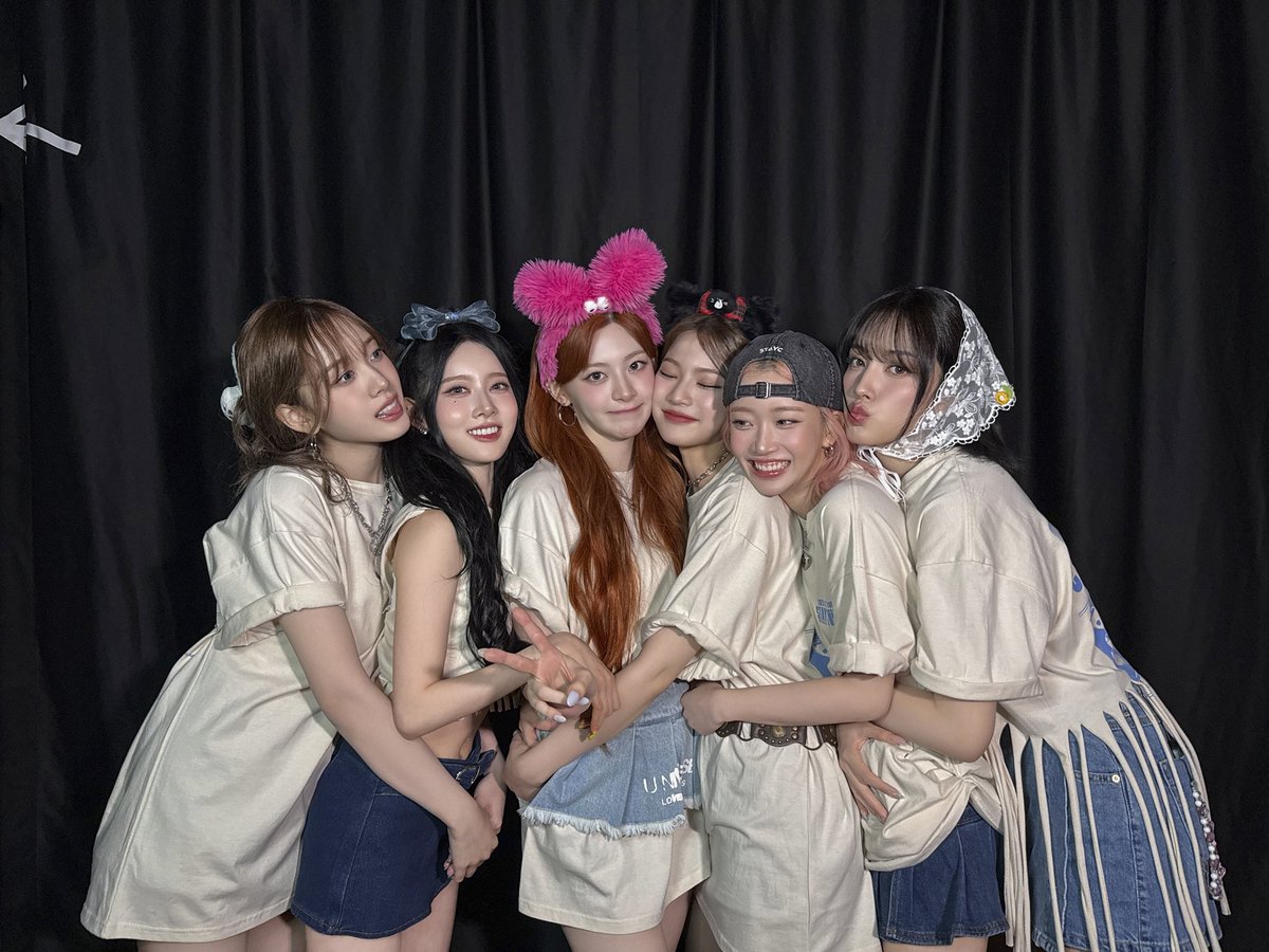 Behind-the-scenes cut of STAYC