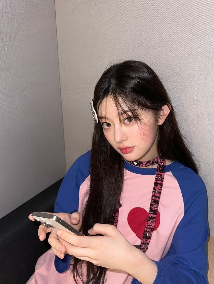 Latest photo of Minju (ILLIT)