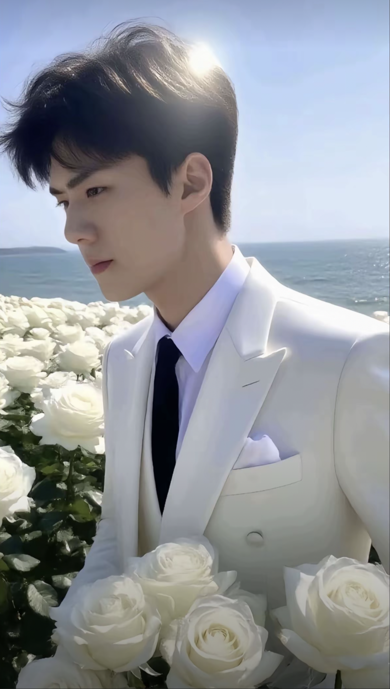 A heartfelt wallpaper shared by Sehun (EXO)'s fans