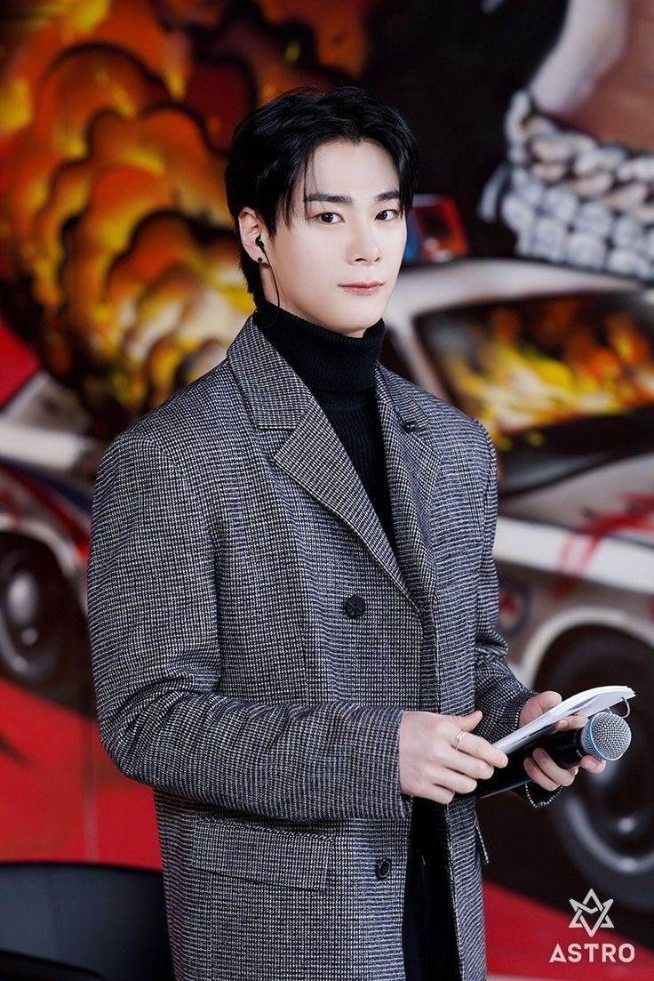 A moment captured by Moonbin (ASTRO)'s fan