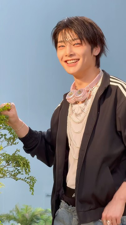 Behind-the-scenes cut of I.N (Stray Kids)