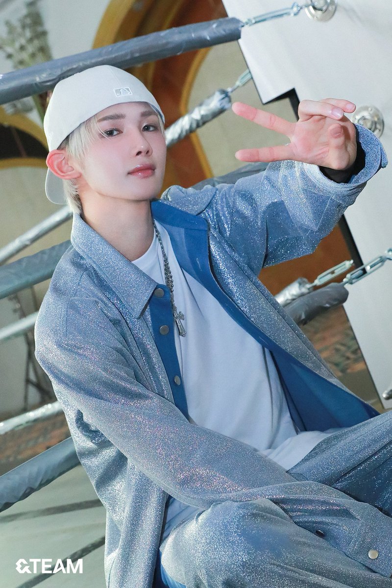 Latest photo of &TEAM