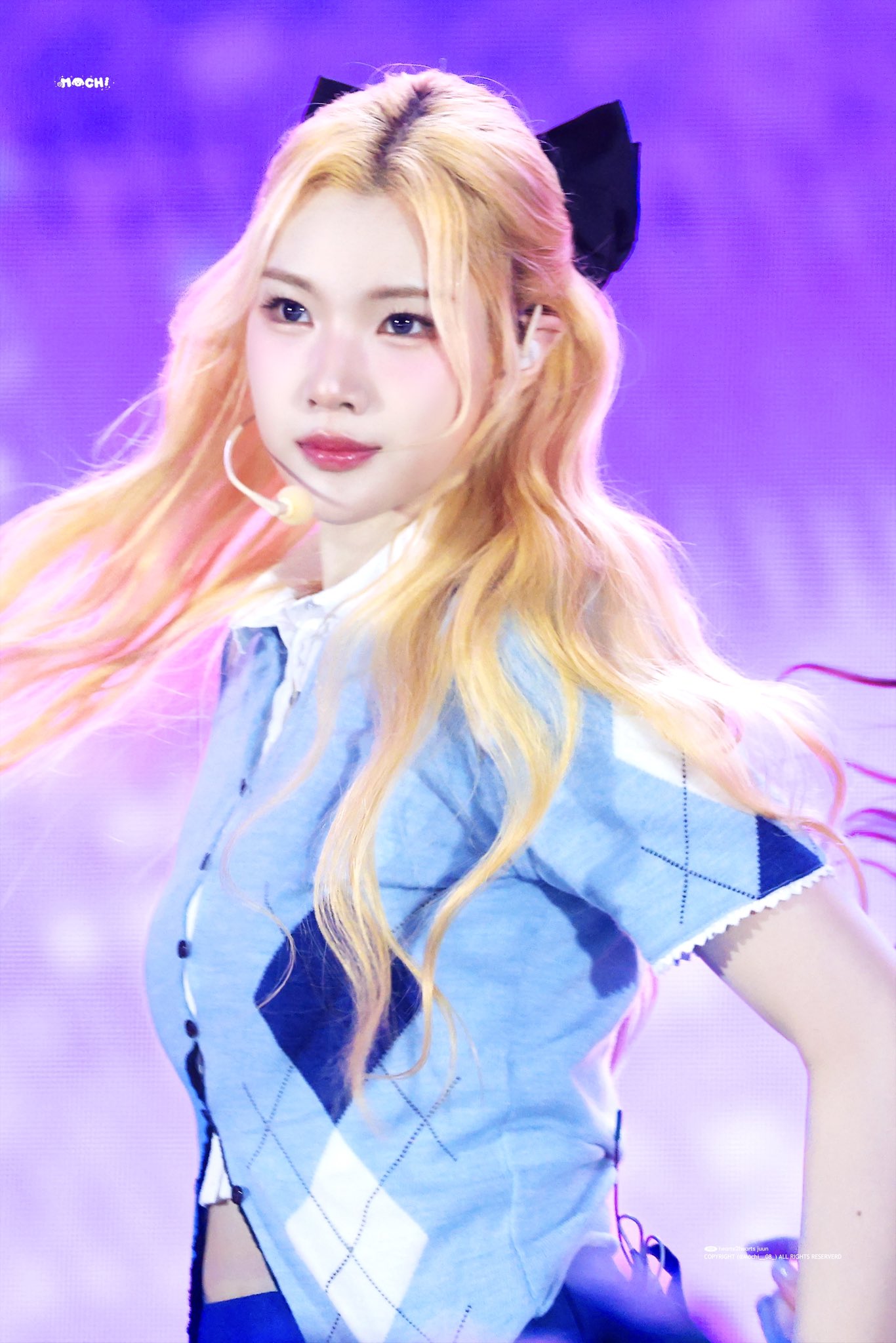 A moment captured by Juun (Hearts2Hearts)'s fan