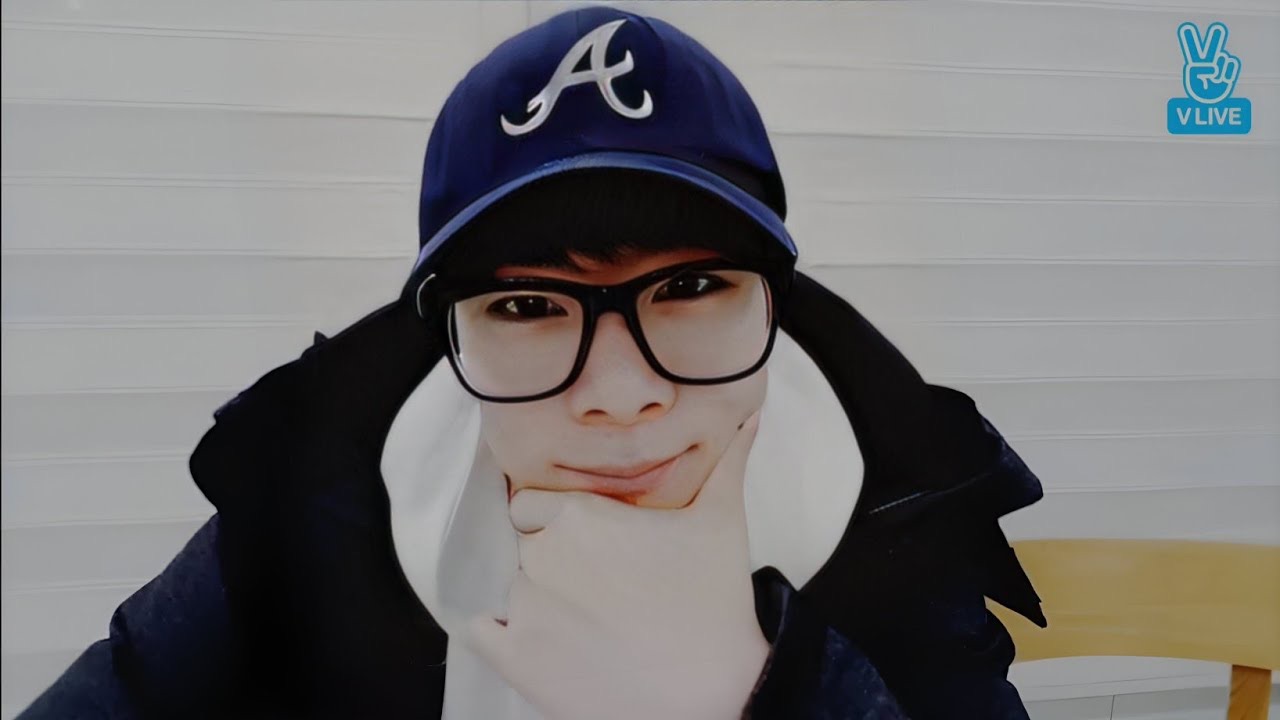 A moment captured by Moonbin (ASTRO)'s fan