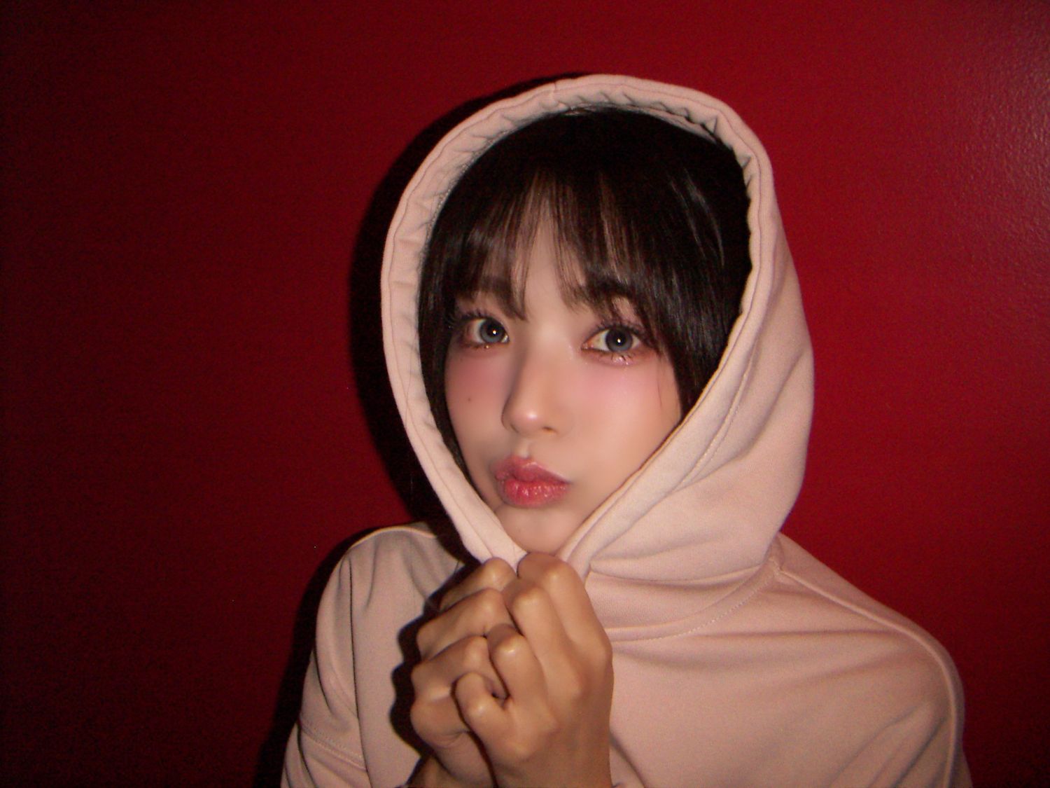 A moment captured by Siyeon (QWER)'s fan